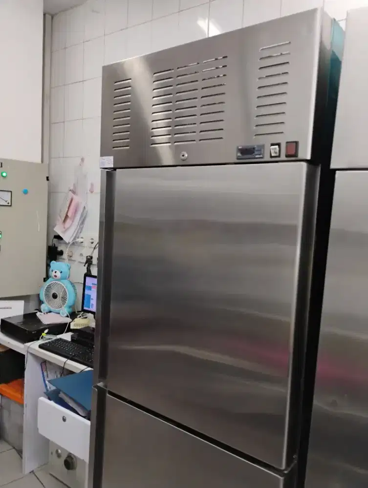 Frezer bekas restoran