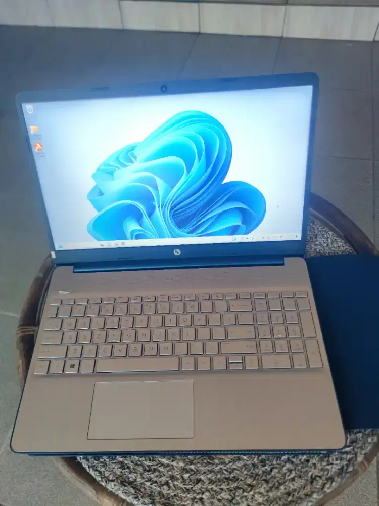 Jual Laptop HP 15 EF Kondisi Bagus
