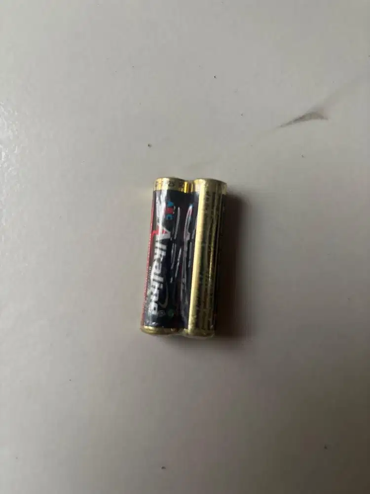 Gratis batry alkaline kecil untuk mous ataupun jam dinding