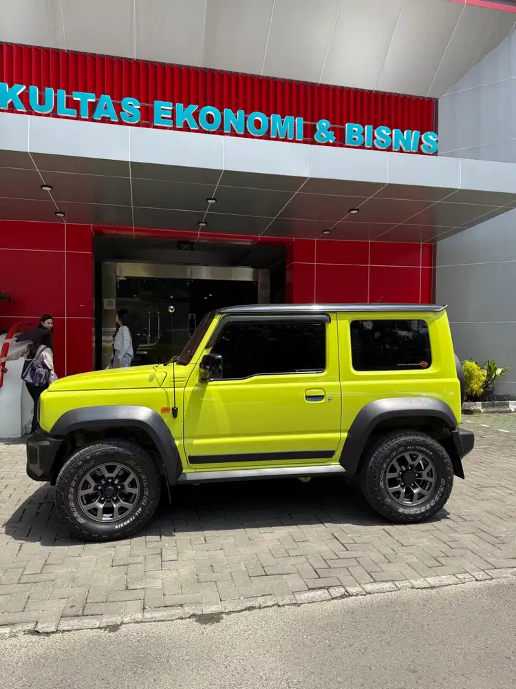 Suzuki Jimny 2019 Matic Kuning: Kondisi Istimewa, Tinggal Gas Tanpa PR