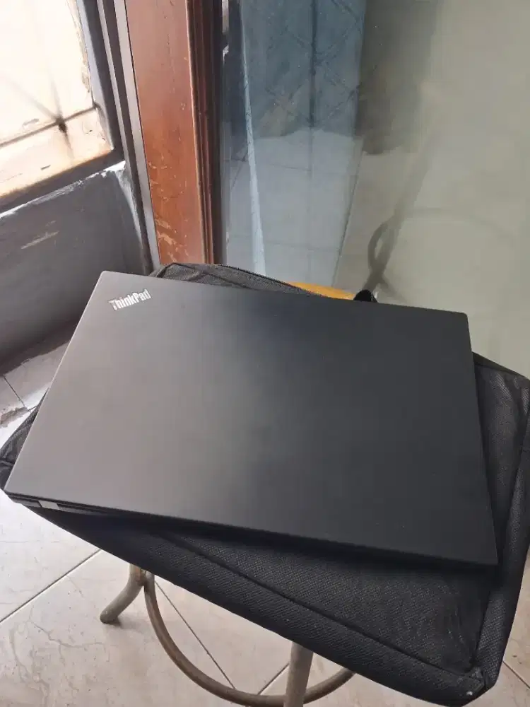 Lenovo THINKPAD x280 Core i7 gen 8 siap pakai