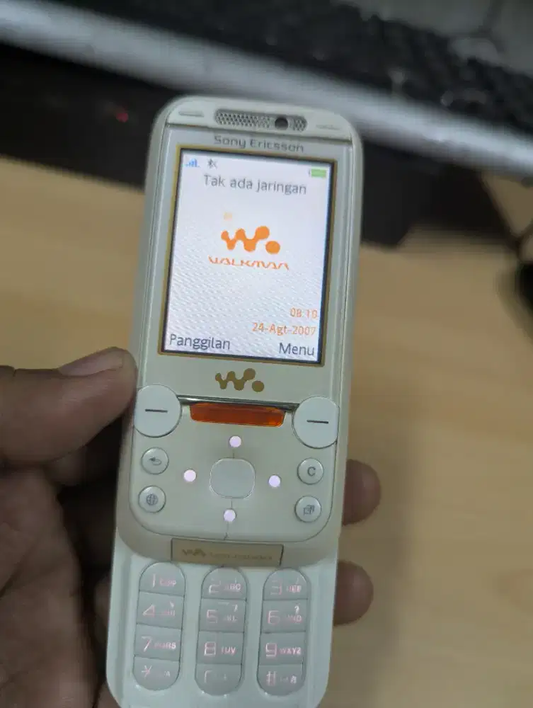 Sony W850 White langka