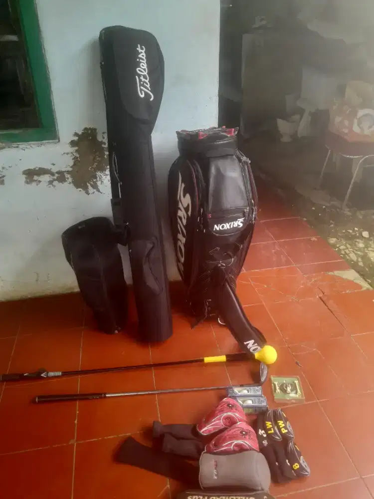 Jual borongan tas golf dan stikgolf masih bagus layak pakai