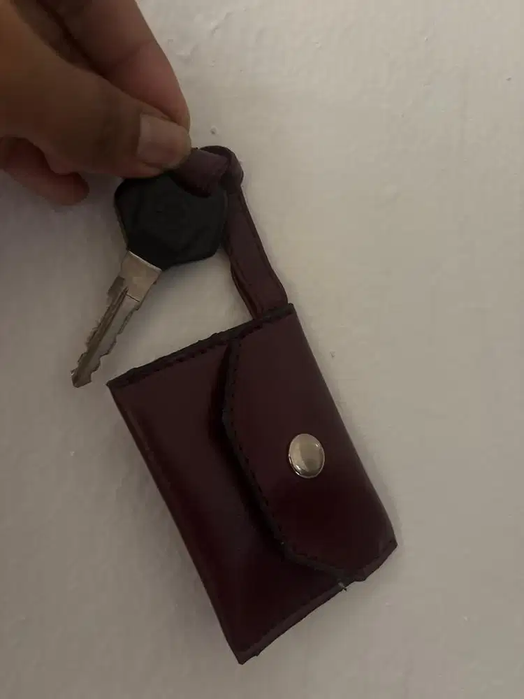 Gratis gantungan kunci model dompet mini, untuk simpan receh