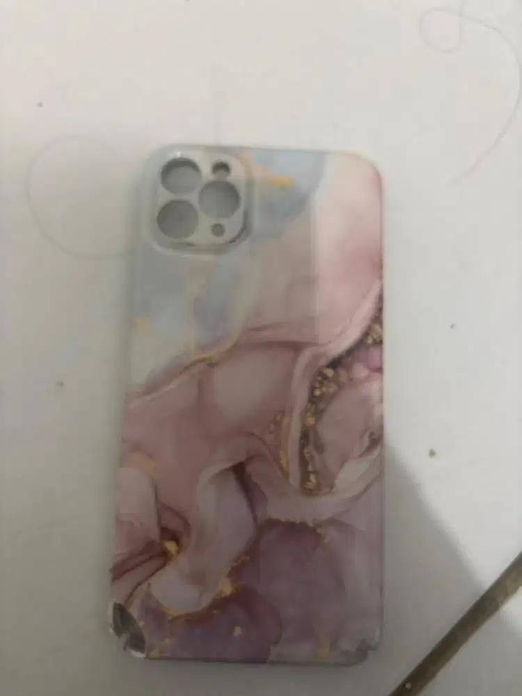 Gratis case Iphone 11 promax masih bagus