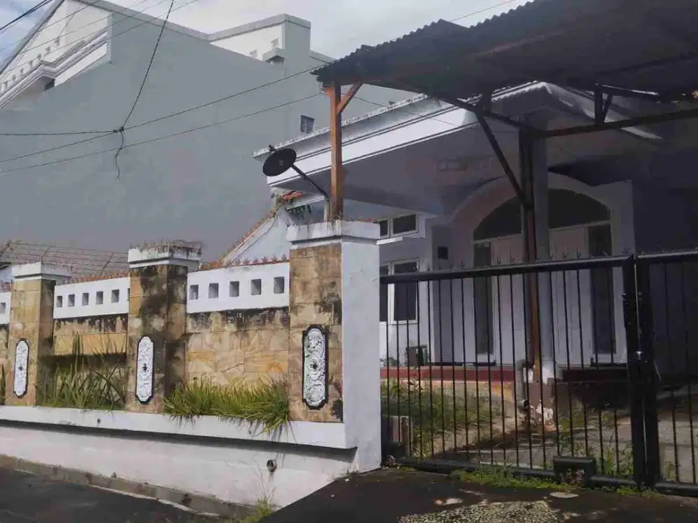 dijual rumah siap huni di dieng dekat cybermall dan unmer