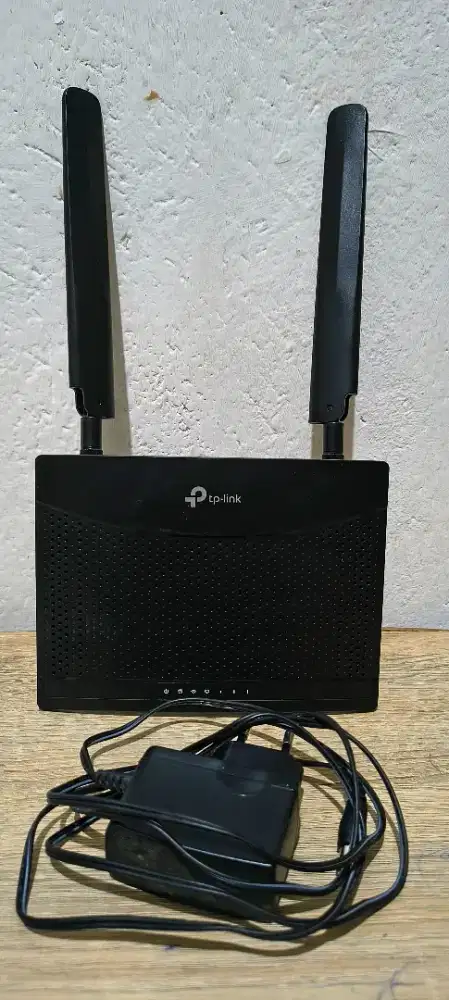 Dijual TP Link type TL MR 100 modem, LTE router, all operator sim card