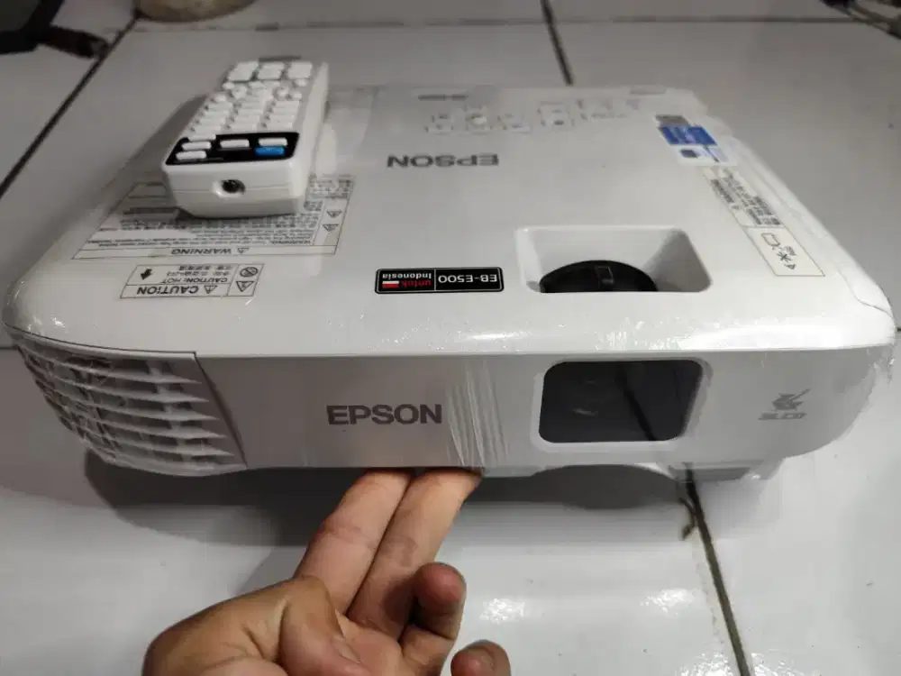 Proyektor Epson EB-E500 XGA 3300 Lumens HDMI – Terang Siap Pakaii