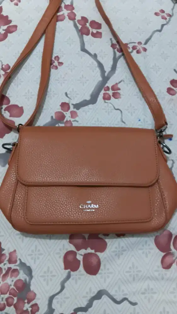 Tas slempang wanita CHARM LONDON