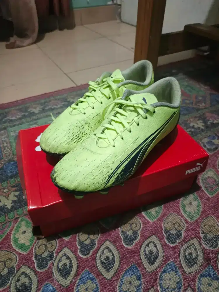 SEPATU SEPAK BOLA PUMA ULTRA PLAY