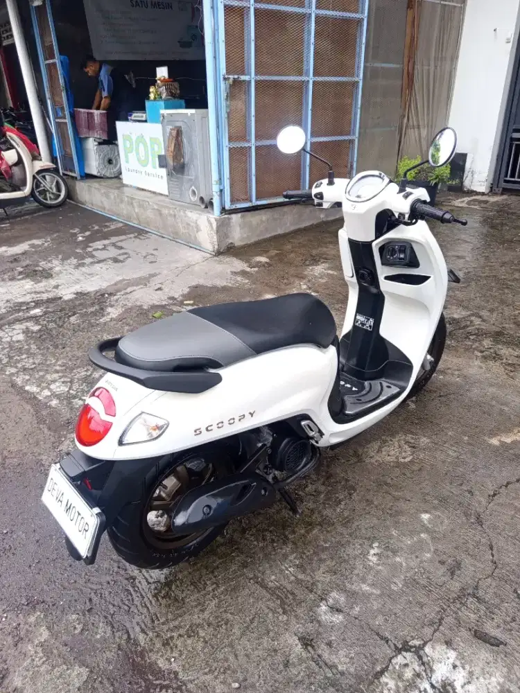 Scoopy energetic 2025 putih Deva motor