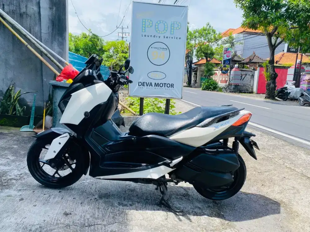 Xmax DP 2 juta th 2018 putih Deva motor