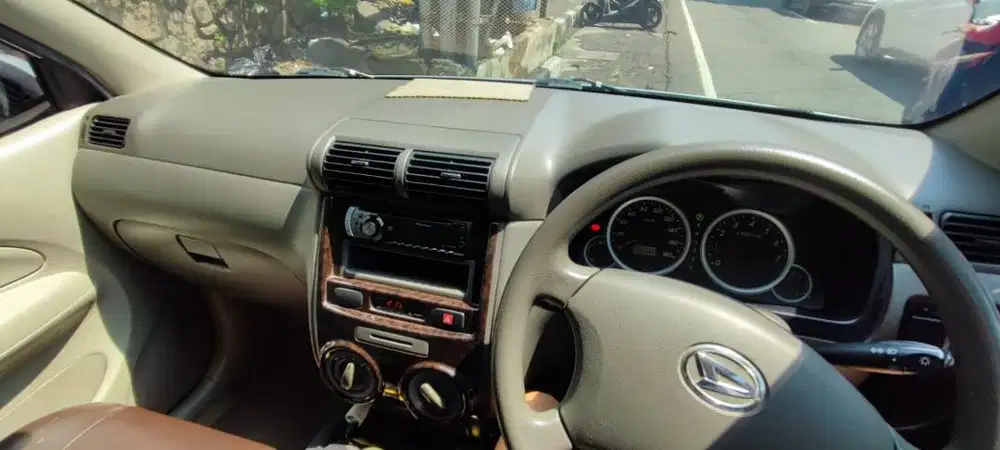 DAIHATSU XENIA 1300 AT  Deluxe 2010 MATIC ASLI BALI ISTIMEWA