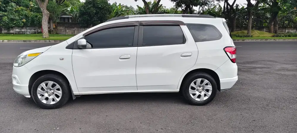 Chevrolet Spin 2013 Bensin