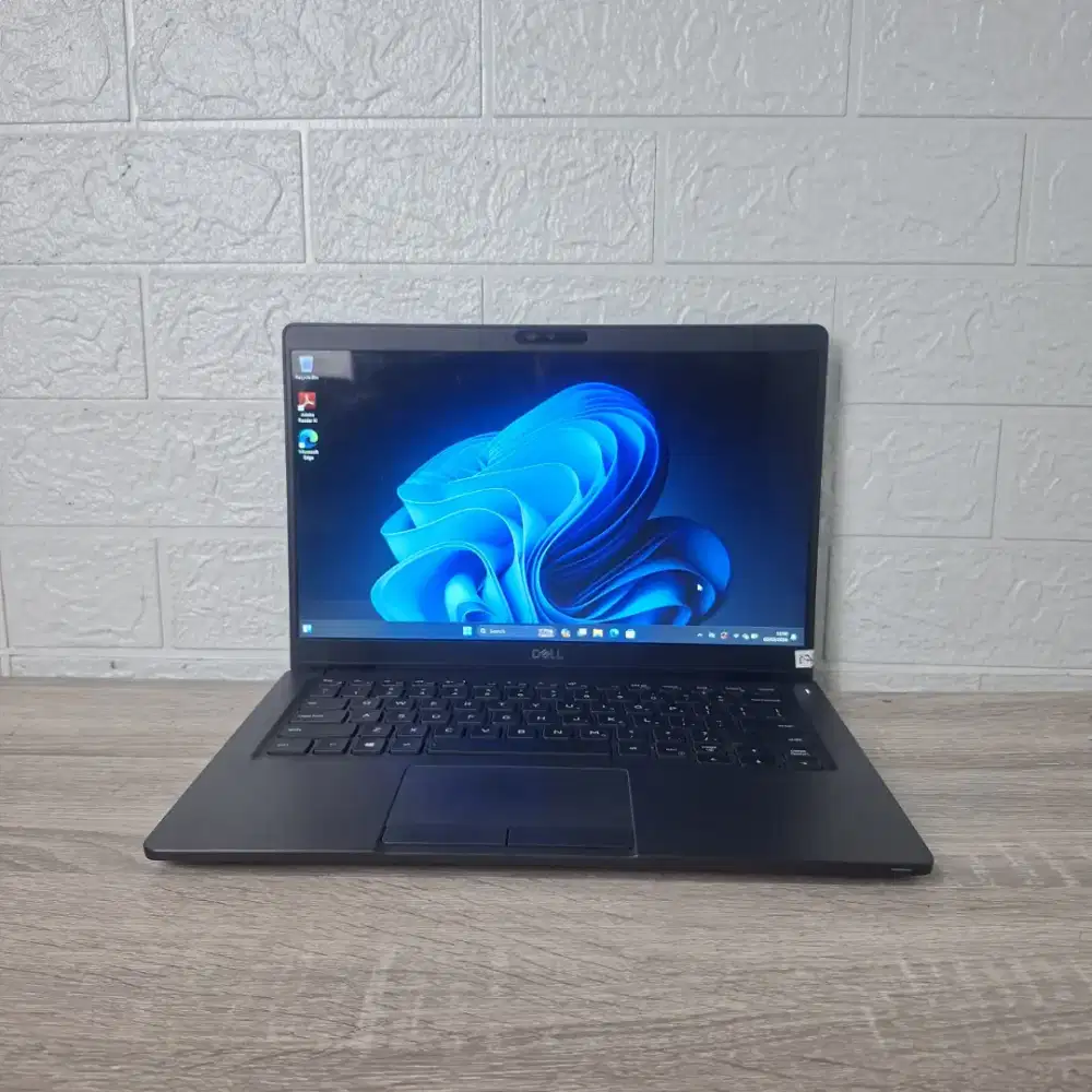 Laptop Dell Latitude 5300 Core i5 Gen8 RAM 8 SSD 256 13.3in slim