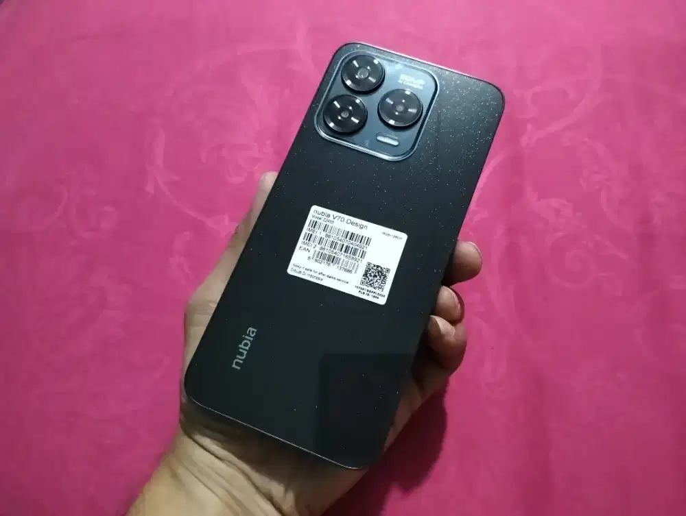 Nubia V70 Design 8/128GB