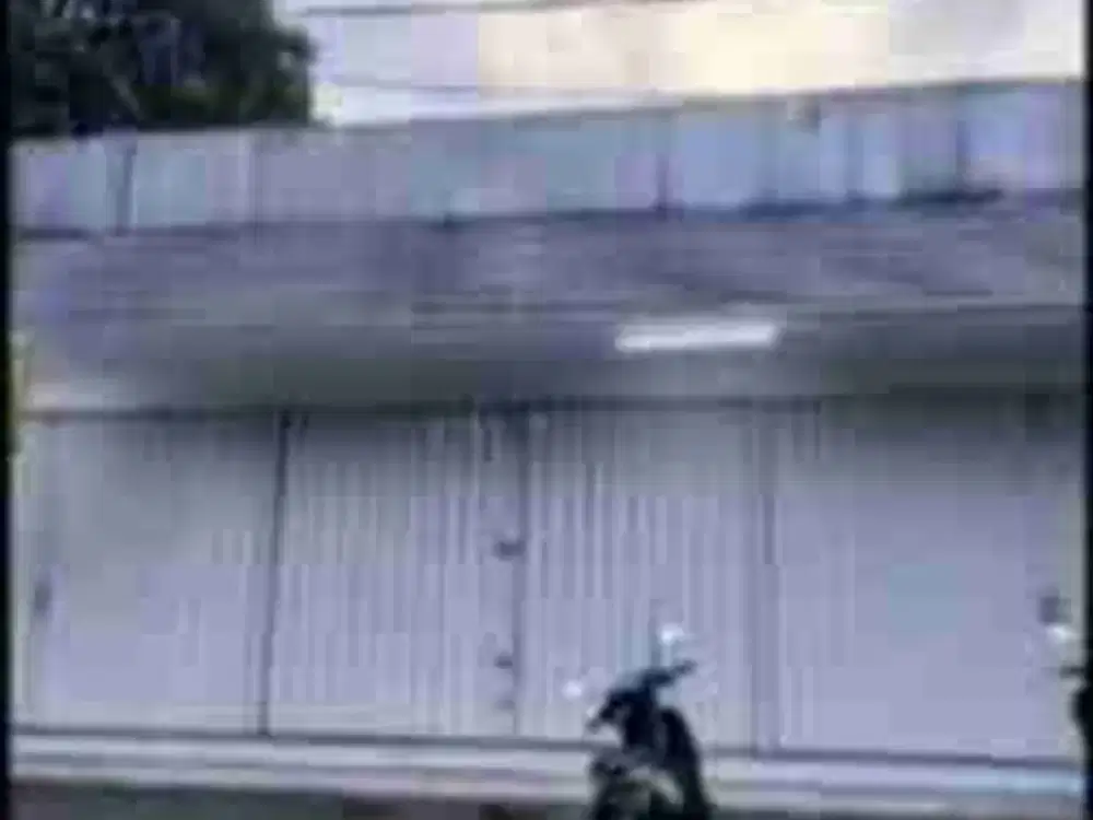 Disewakan bangunan dan lahan di jalan Letda Nasir Cikeas