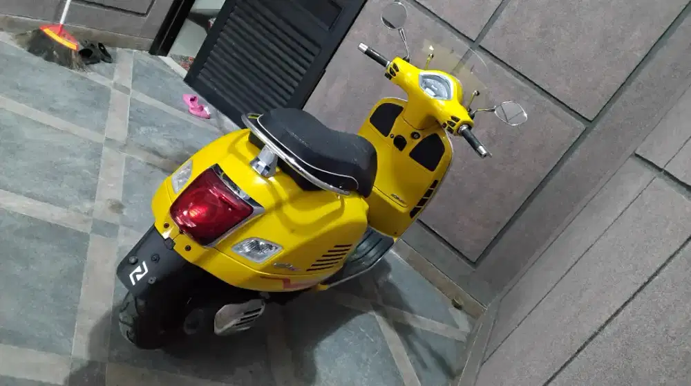 Di jual vespa gts 150 super sport thn 2022