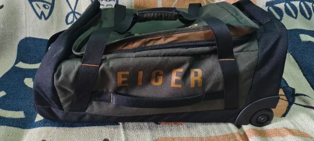 Tas koper eiger border rolling duffle 60L