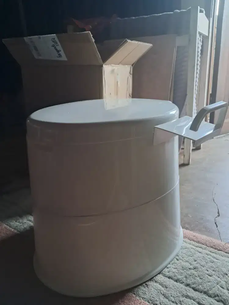 Dijual Kursi toilet duduk (dijual karena salah beli ukuran)