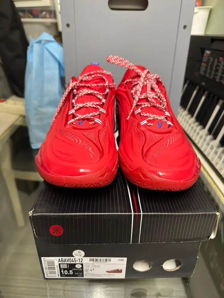 Dijual sepatu basket lining Wade 808 5 v2 excellent condition sz 10.5