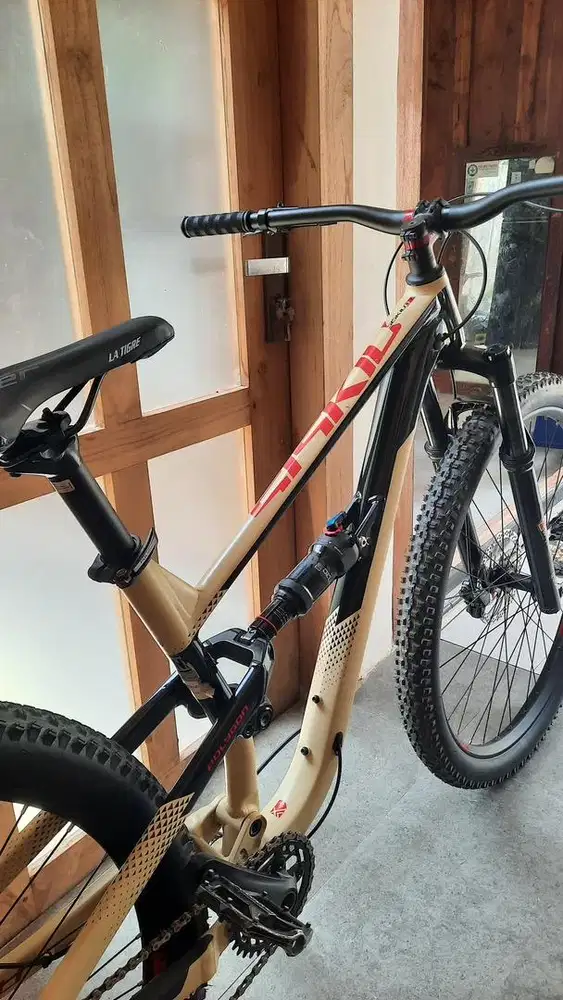 Sepeda Polygon Siskiu D7 thn 2021 size M29 kondisi 97%