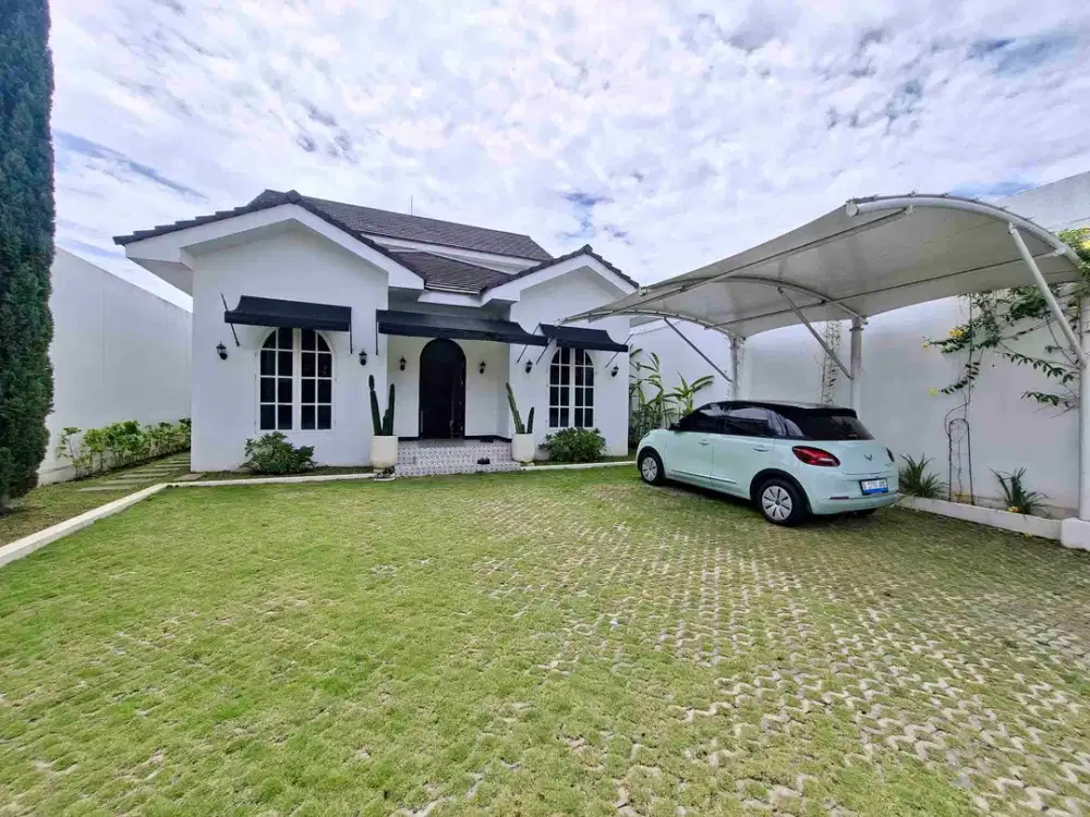 Rumah Desaign American Clasic Tanah Luas Udara Sejuk Di Setiabudi Regency Bandung