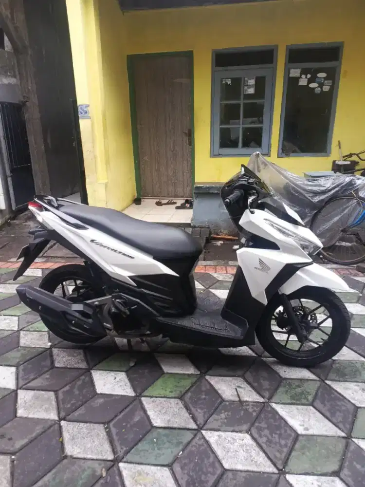 DIJUAL vario 125