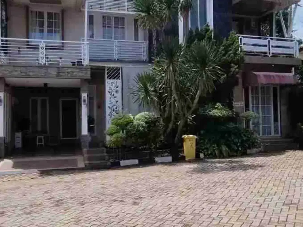 Dijual Rumah di Perumahan The Address Cibubur