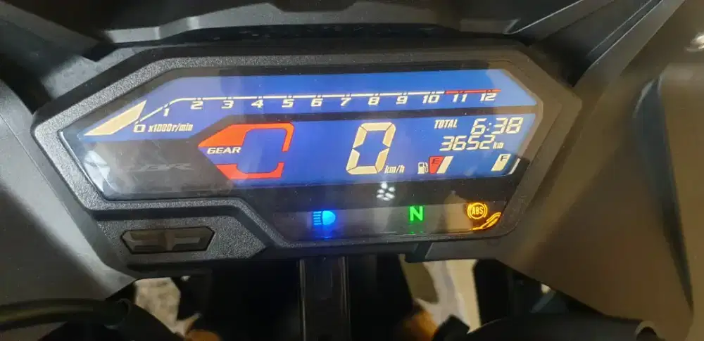 KM 03 Ribu CBR 150 ABS th 2023 seperti baru pjk baru 03-2027