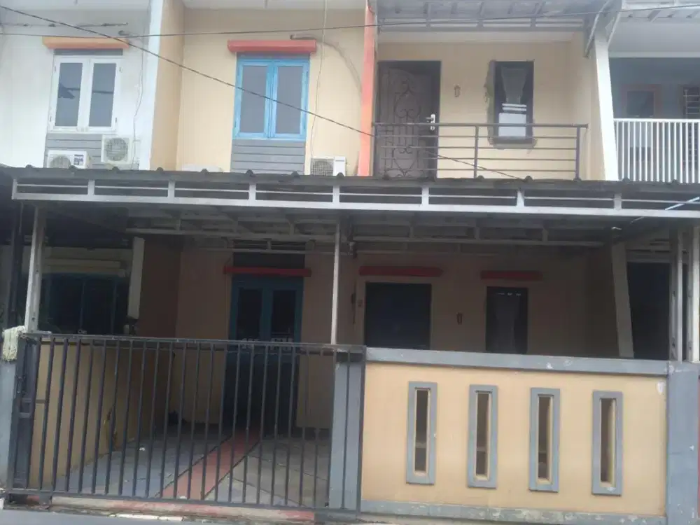 Di Jual Rumah 2 Lantai di Perum Primadona Cikampek Karawang.