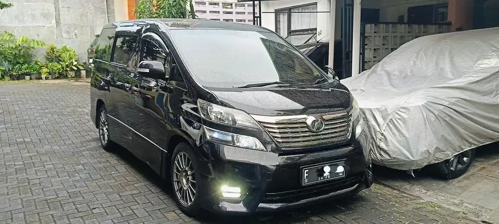 Toyota Vellfire 2010 Bensin