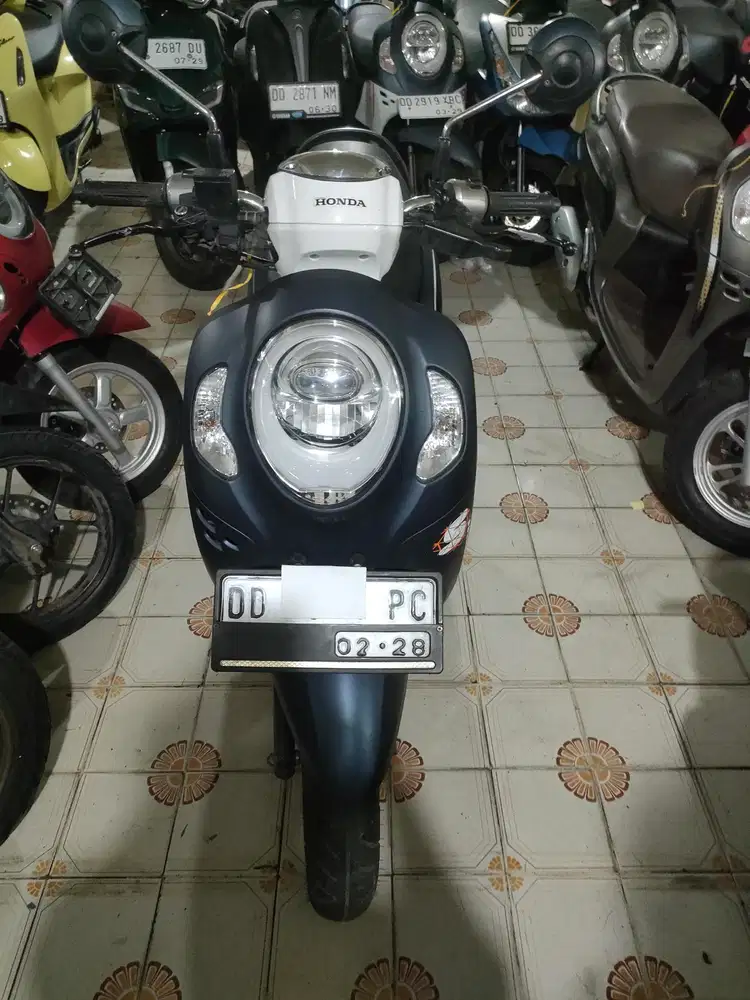 Honda Scoopy 2023 biru putih