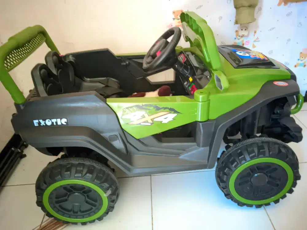 Mobil anak exotic Jeep tipe ejp-7704