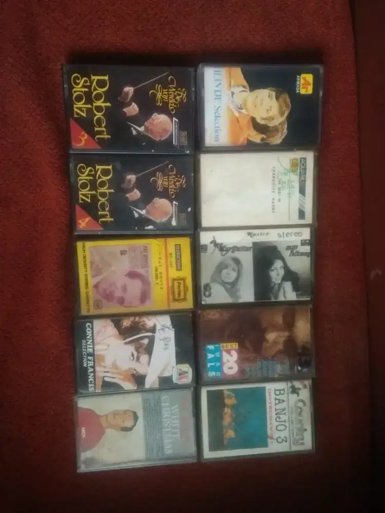 Kaset pita lagu lawas