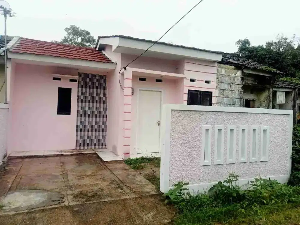 DI JUAL RUMAH DAERAH TIGARAKSA LOKASI SANGAT  STRATEGIS