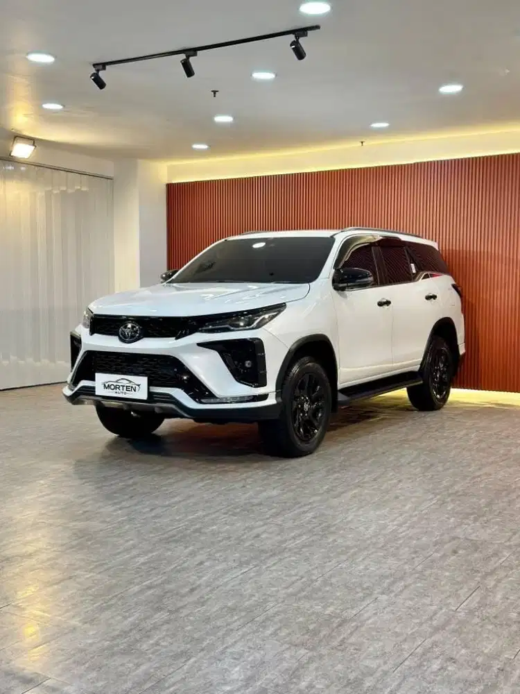 Toyota Fortuner Legender 2.8 GR Sport TSS AT Tahun 2025 Km 7 Rb Record