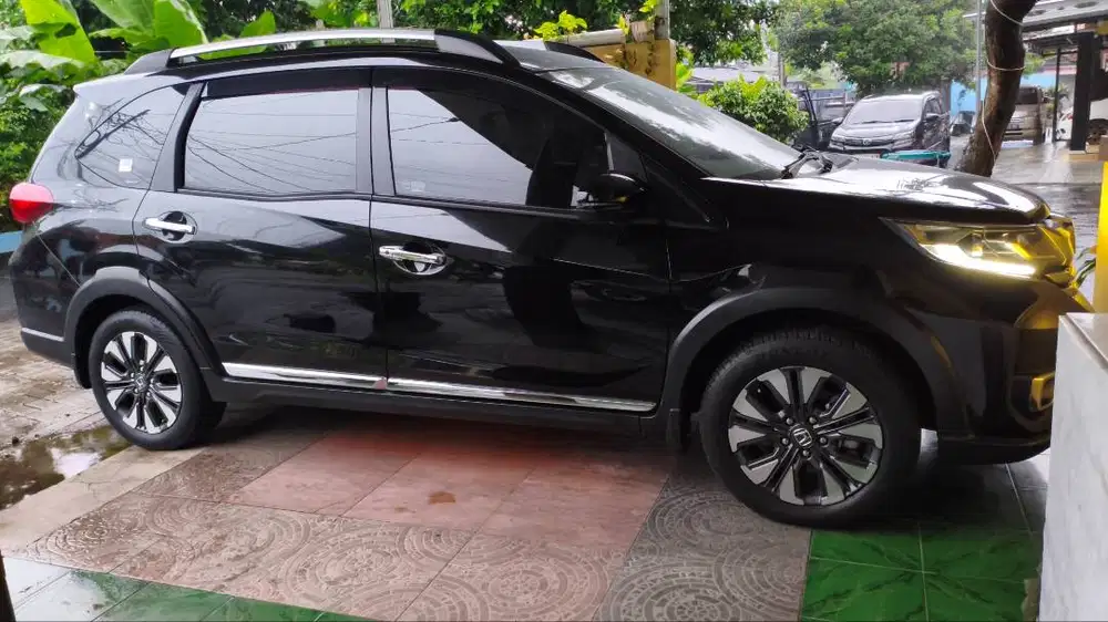Honda BR-V E Matic Facelift keyless Km low
