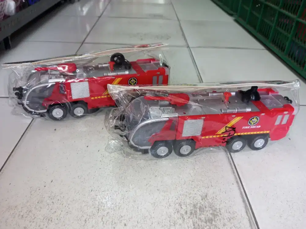 Mainan Anak Truk Pemadam Selang Air baterai