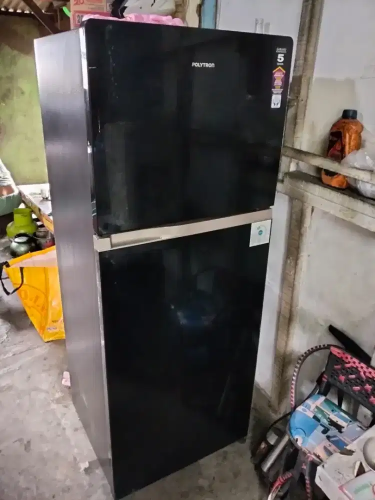 Jual kulkas merk Polytron 2 pintu glas door