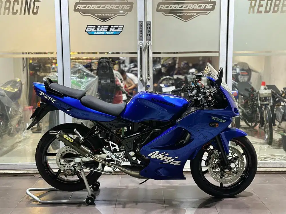 kawasaki ninja 150 rr
