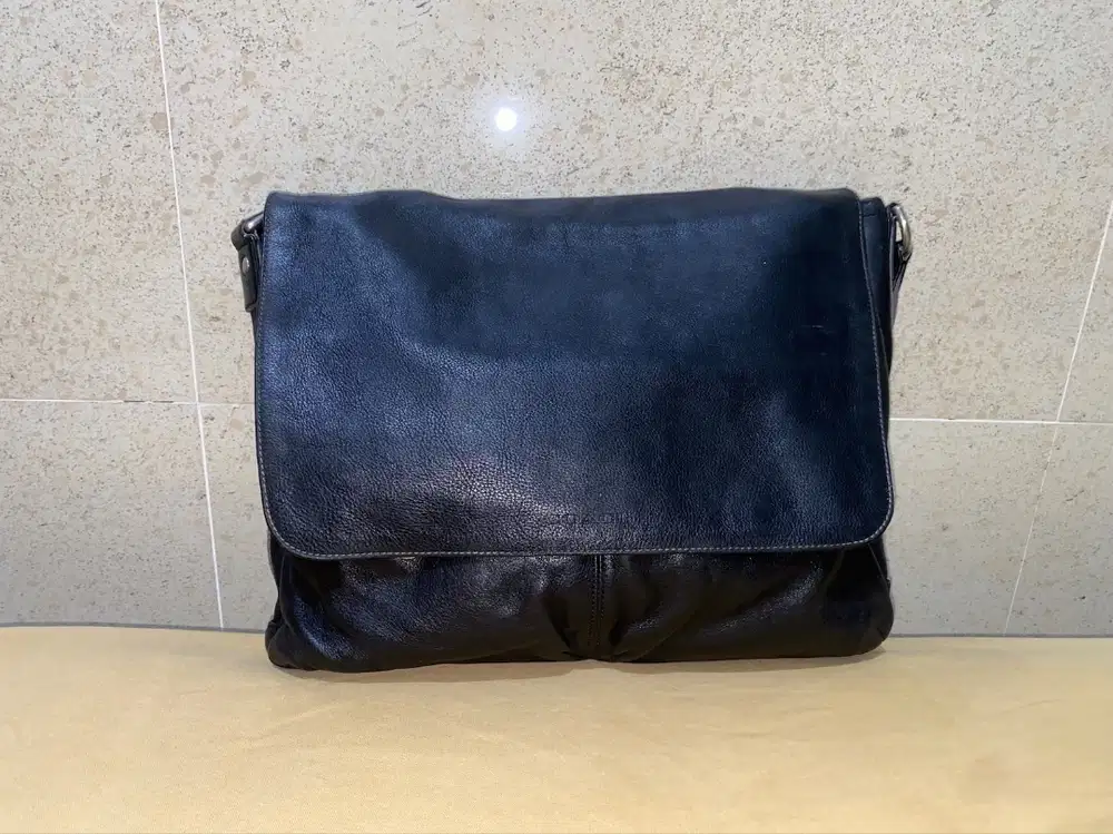 tas slempang sling bag brand coach original full kulit leather black