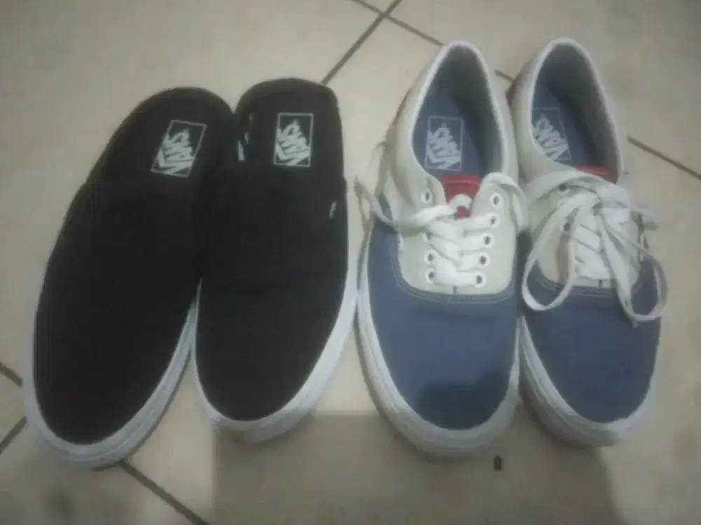 Sepatu Vans 2 pasang