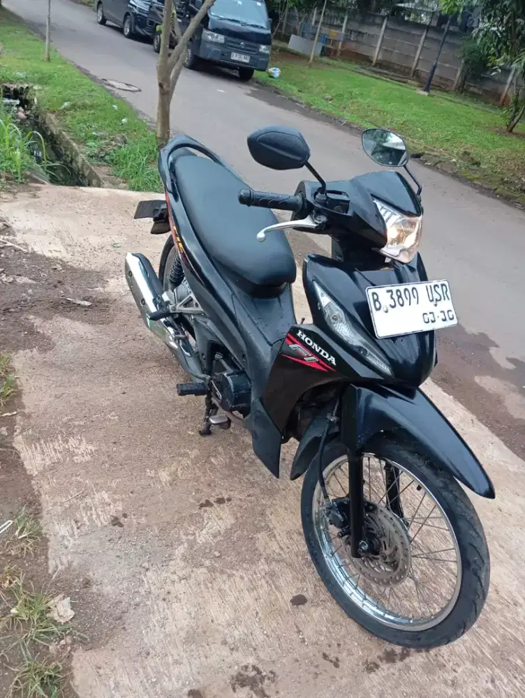 Honda Revo Fit 20¹8 B DKI ors pjk panjang