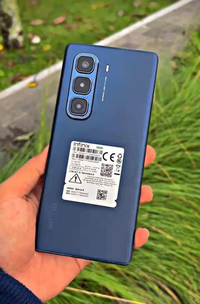 Infinix hot 50, mediatek helio G100 8/ 256