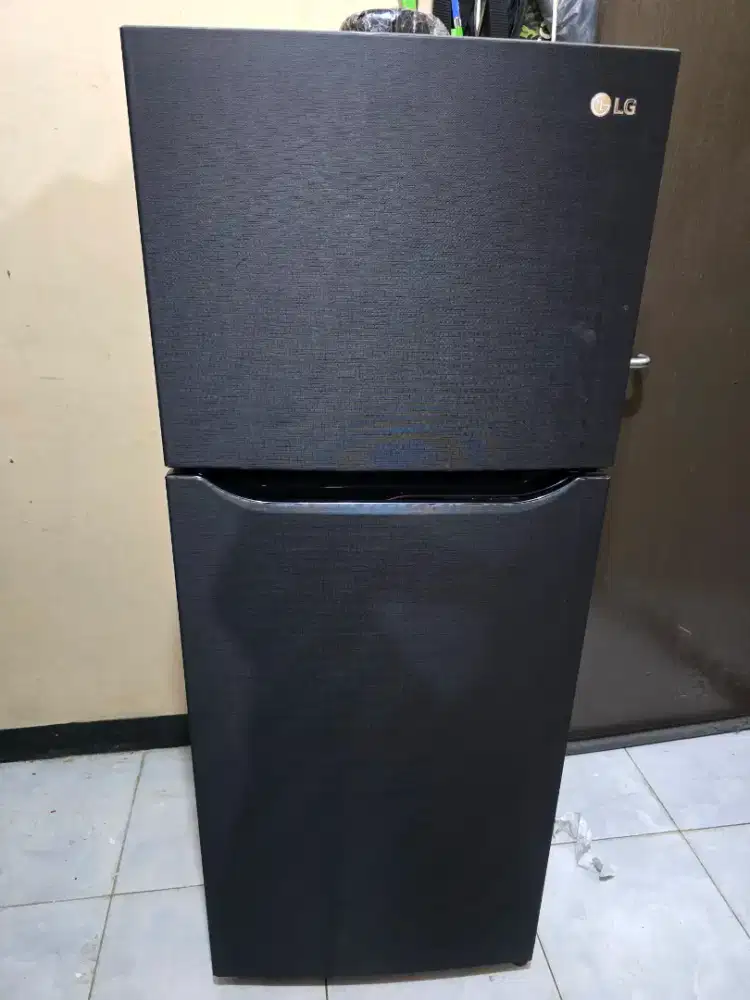 kulkas 2 pintu LG inverter
