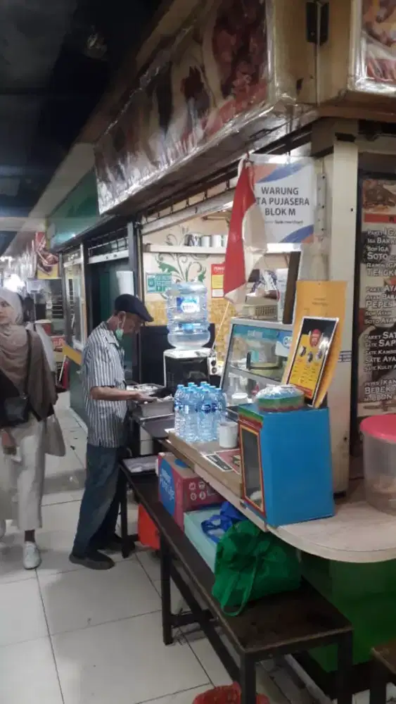 Dijual atau disewakan cepat foodcourt blok  M Square