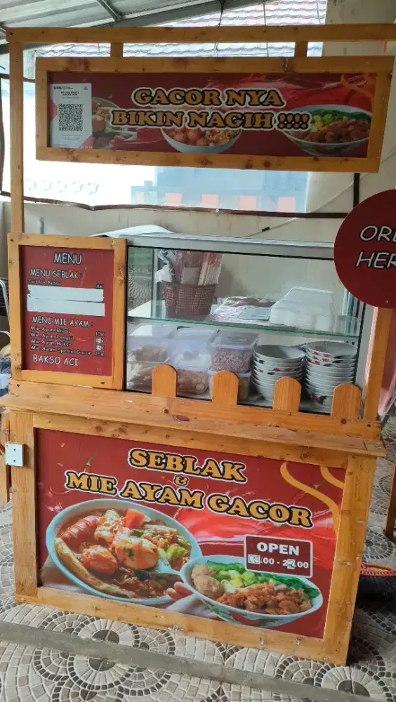 STAND BOOTH & ETALASE