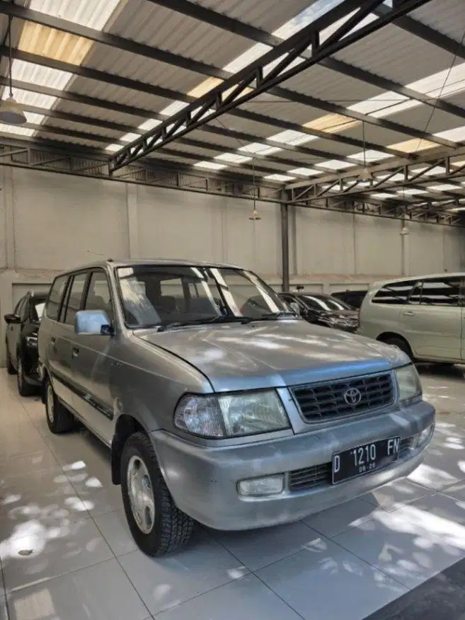 Toyota Kijang 1.8 LGX Grand Long KF 83 2011 Silver ASTINA No Solar