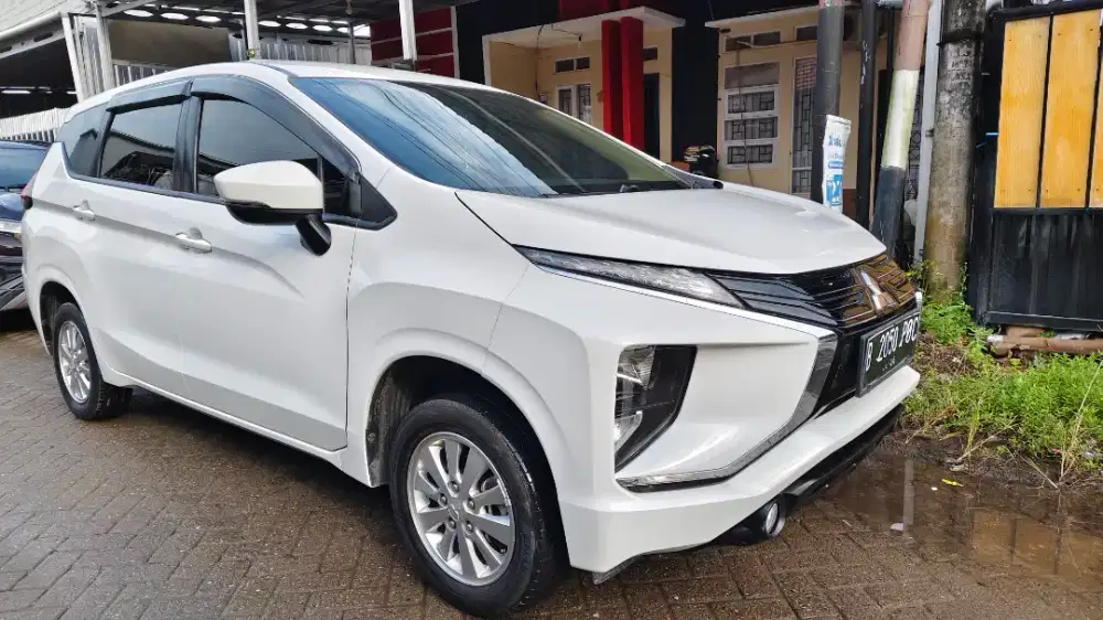 Mitsubishi Expander GLS matic